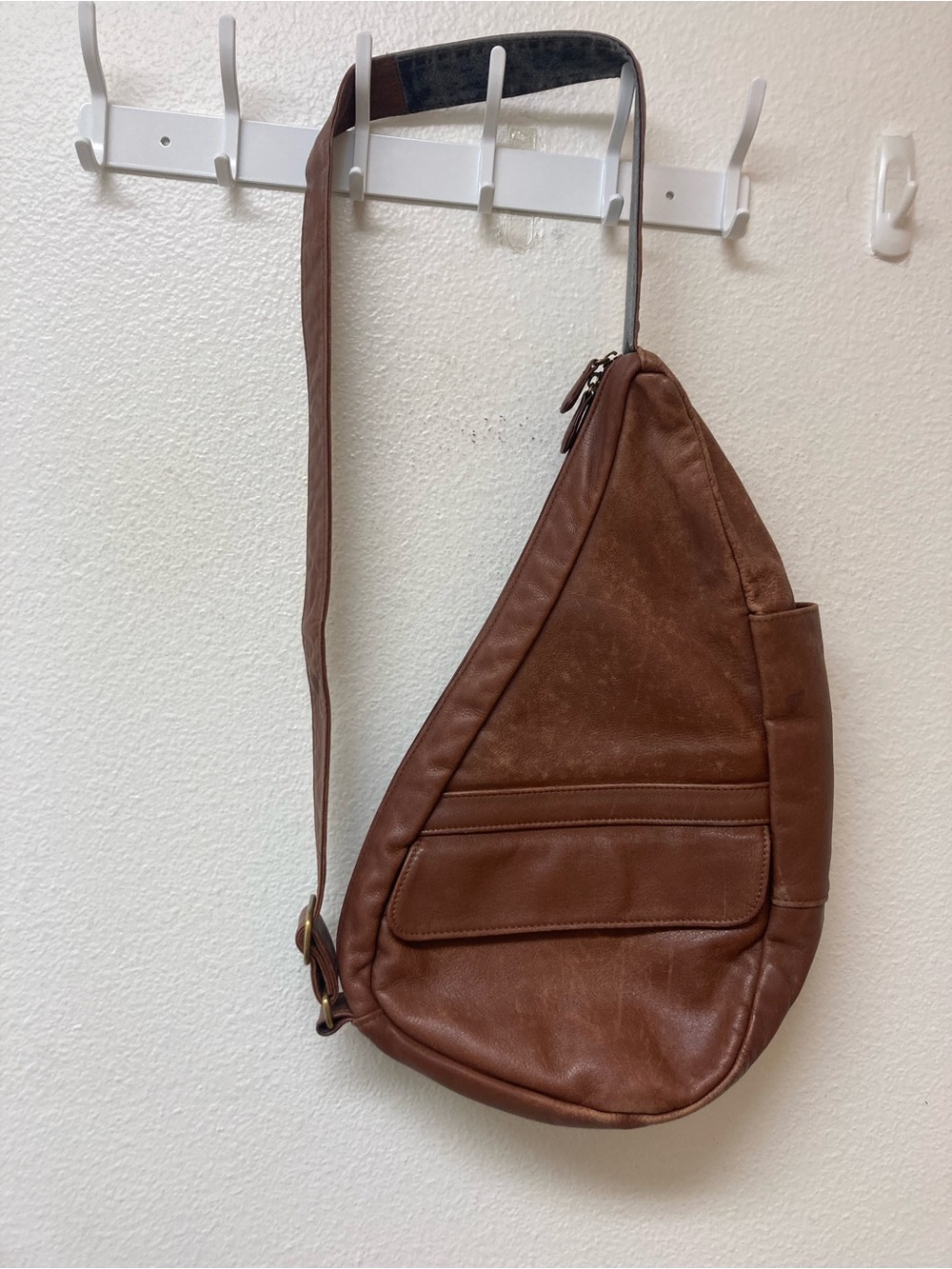 AMERIBAG Vintage Gorpcore Premium Leather Pecan Sling Bag